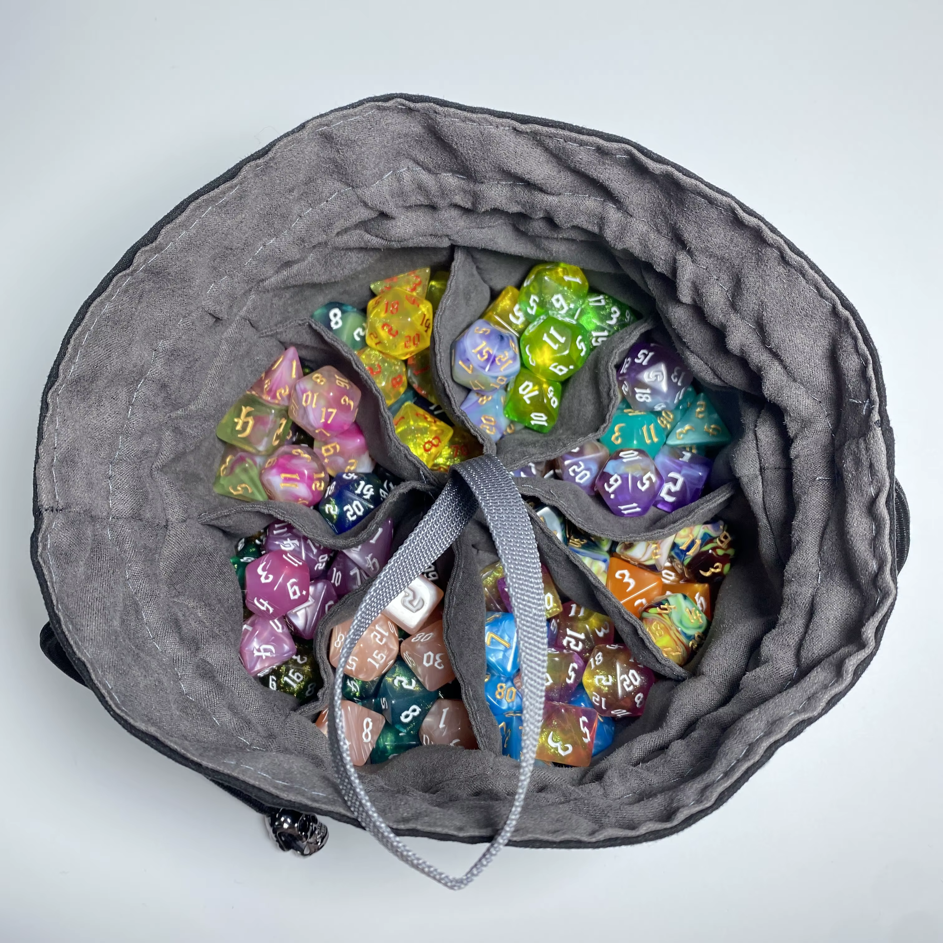 Sac à dés, pochette de rangement