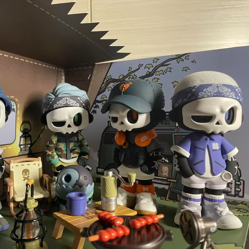 Mr. Bone Mr. Bones 4e génération Camping Series Blind Box Toys Cool Mr. Figurine de dessin animé en os