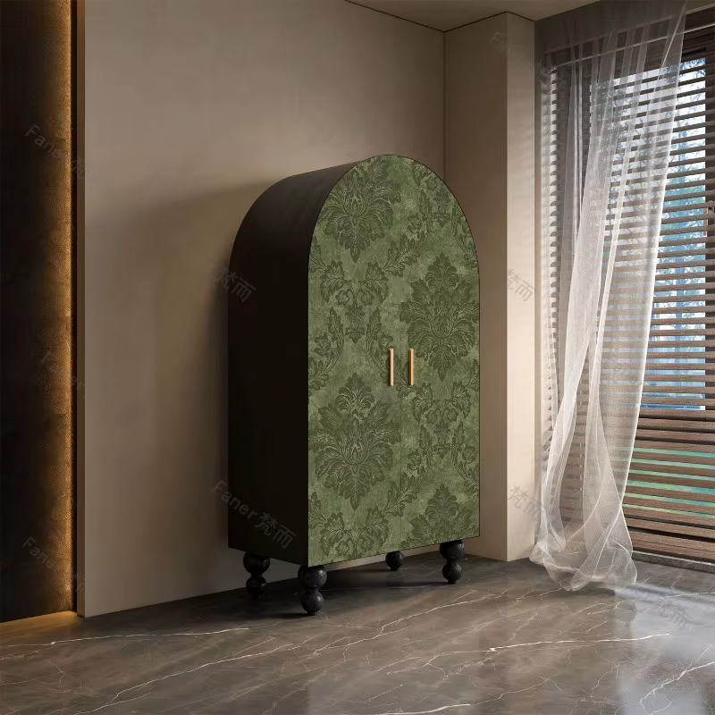 Armoire européenne en bois vert