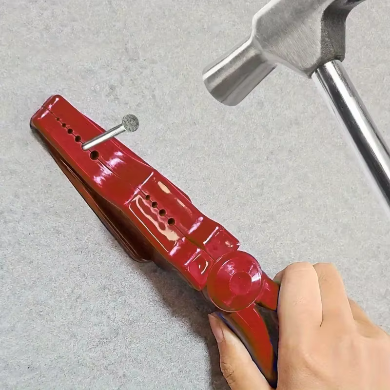 Pince à ongles à marteau