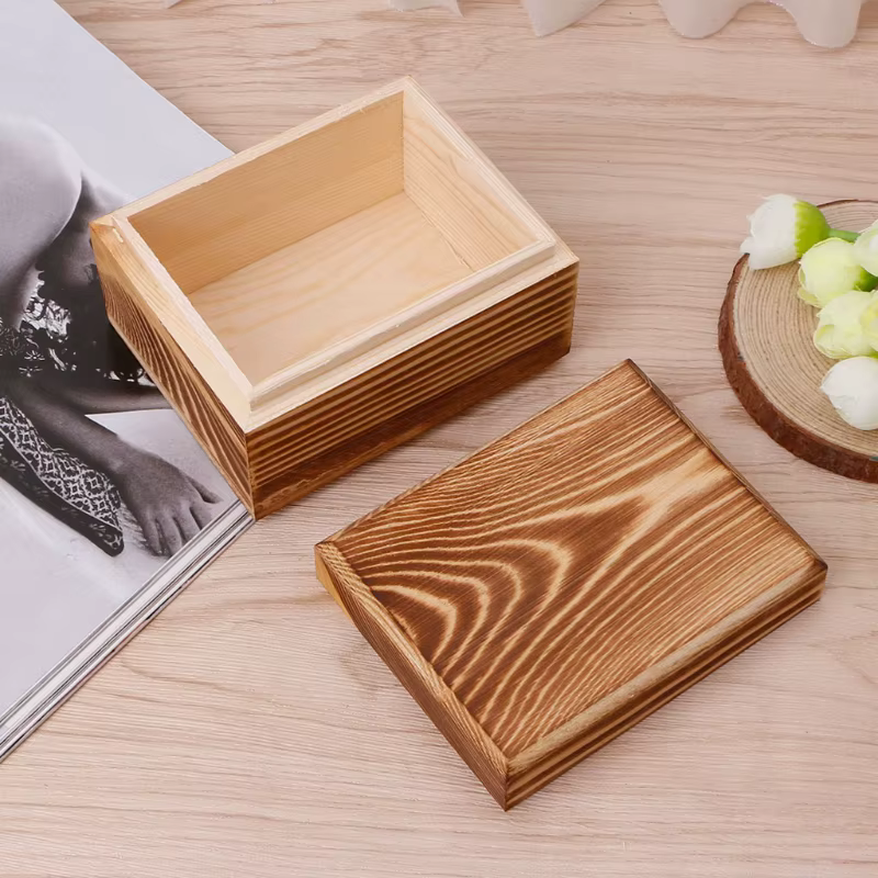 Boîte en bois fait à la main avec couvercle
