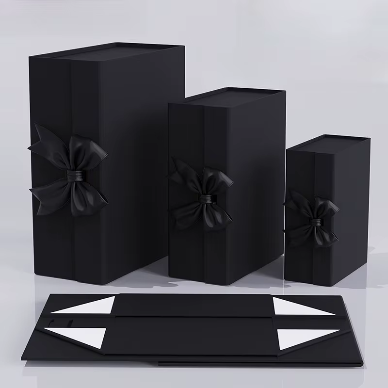 Boîtes cadeaux décoratives avec nœud