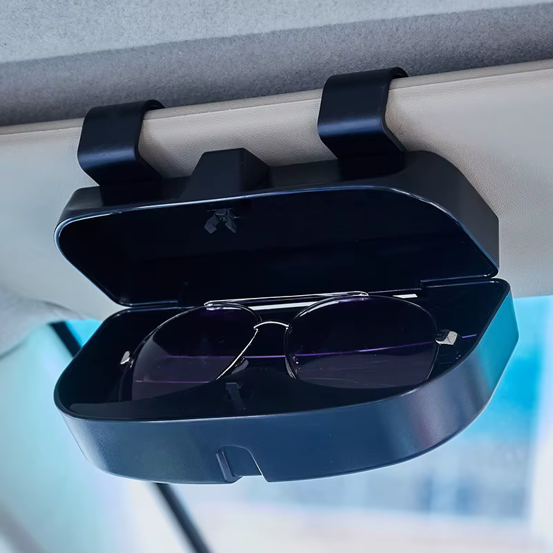 Boîte à lunettes pour voiture