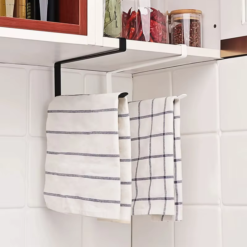 Porte-serviettes en papier sans poinçonnage dans l'armoire de cuisine