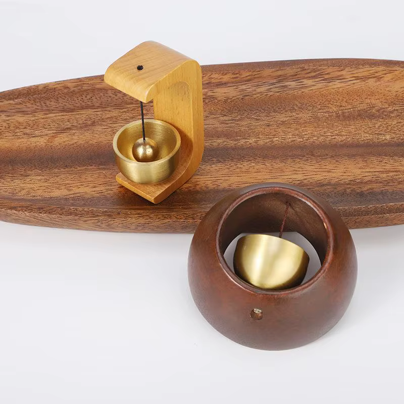Sonnette d'entrée magnétique en bois