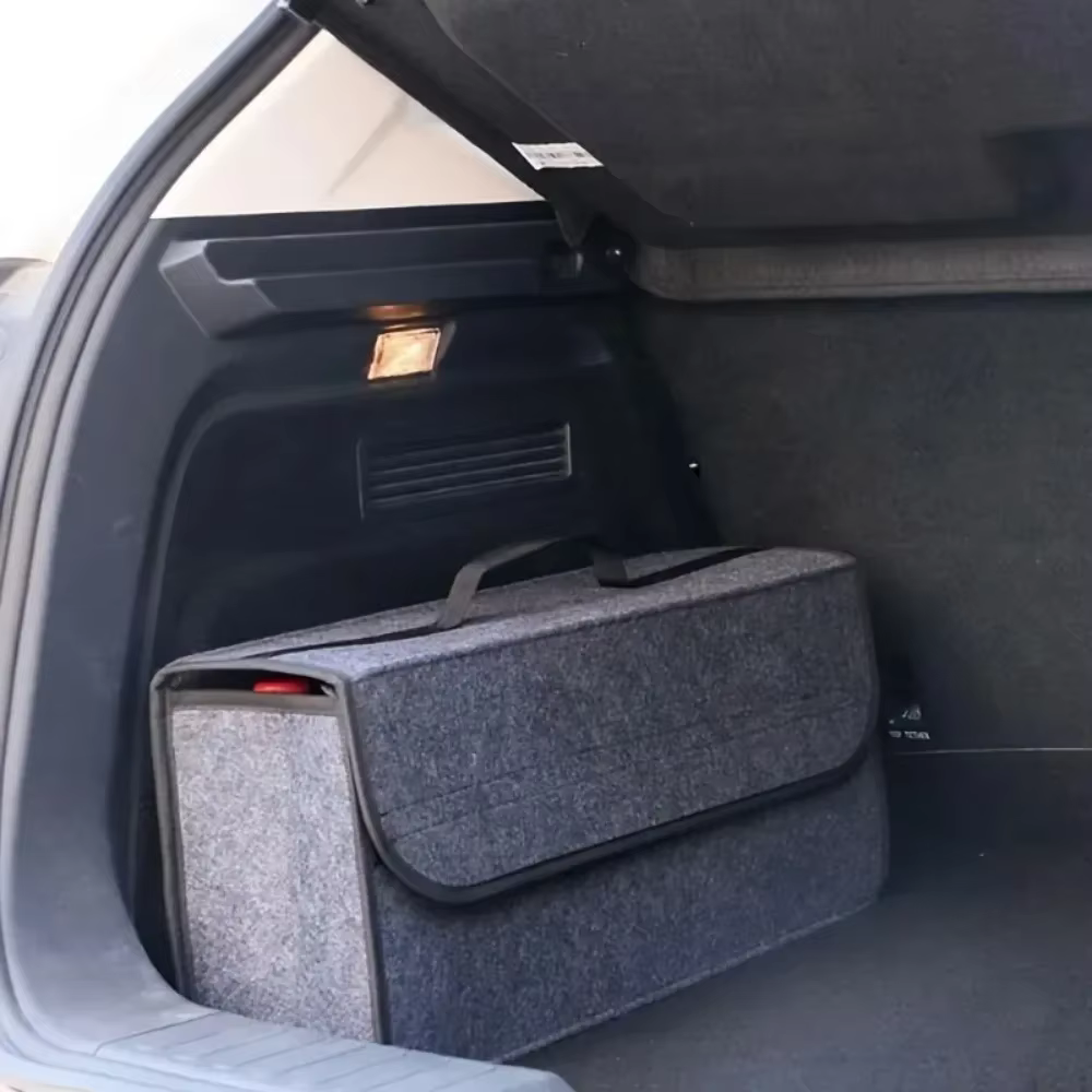 Organisateur de coffre de voiture gris antidérapant avec compartiments