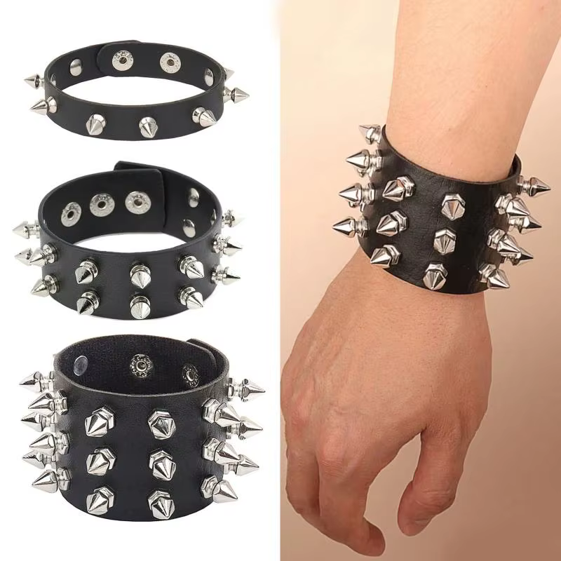 Bracelet punk pour hommes et femmes, bracelet gothique en cuir noir avec clous en métal cloutés, rivets à pointes, manchette réglable