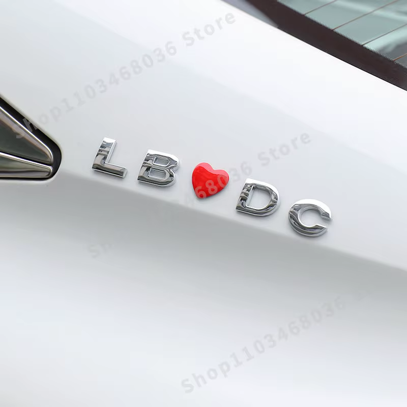 Lettres en métal rouge chiffres bricolage Alphabet Logo voiture emblème Badge autocollant Auto garde-boue plaque signalétique arrière coffre style accessoires