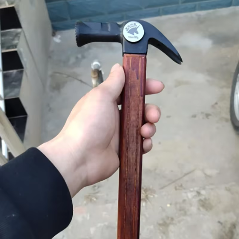 Marteau à griffes de travail