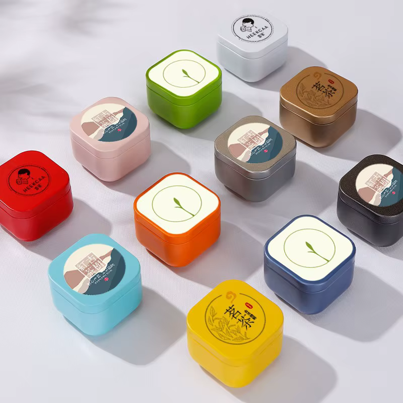Mini boîte en fer blanc de couleur unie