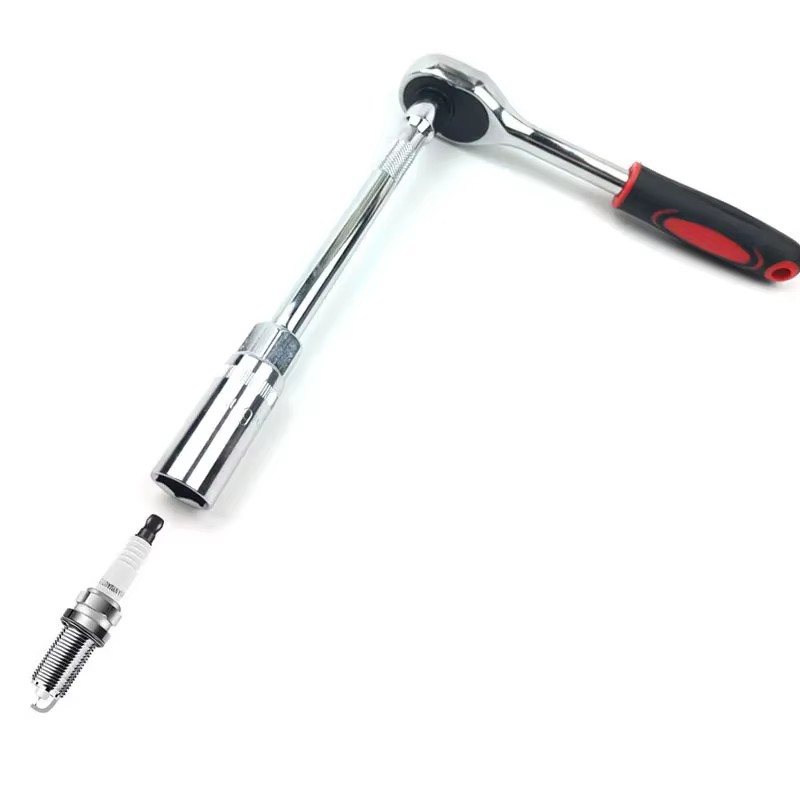 Clé à douille de bougie d'allumage
