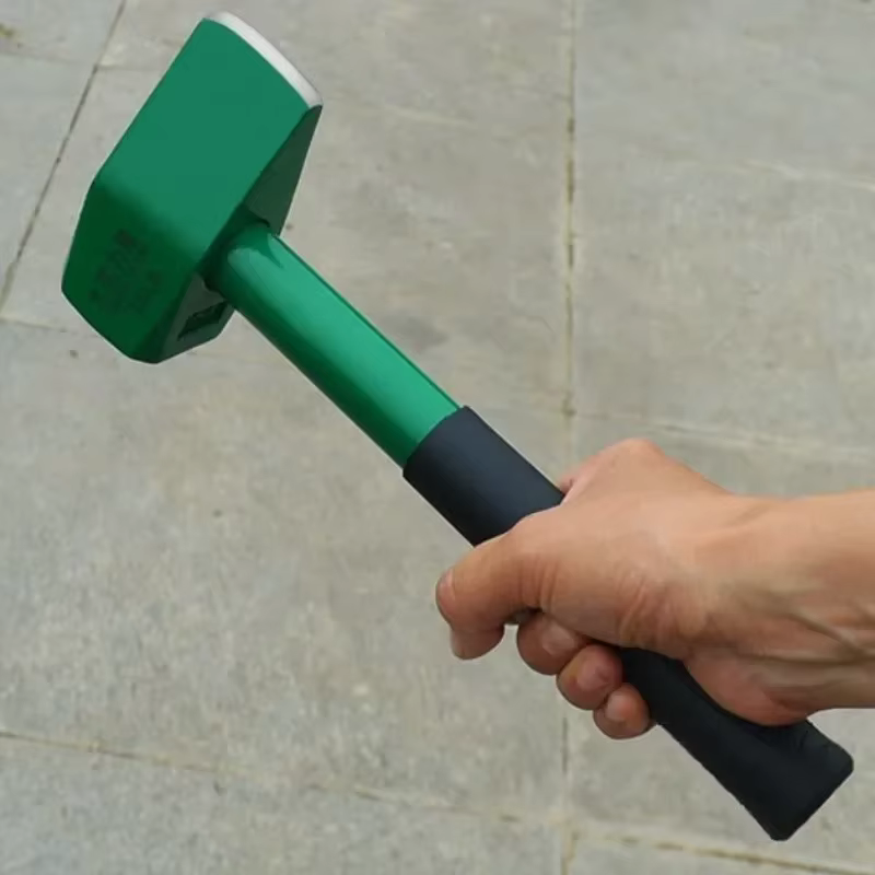 Marteau de maçon en acier à haute teneur en carbone
