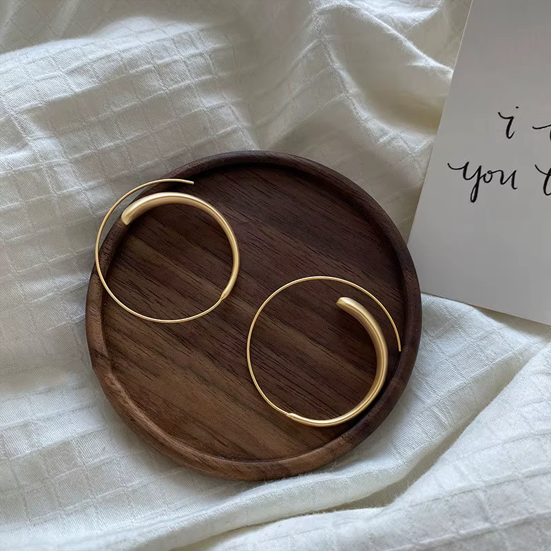 ANENJERY grand cercle boucles d'oreilles pour femmes rétro à la mode haut de gamme mat couleur or tempérament