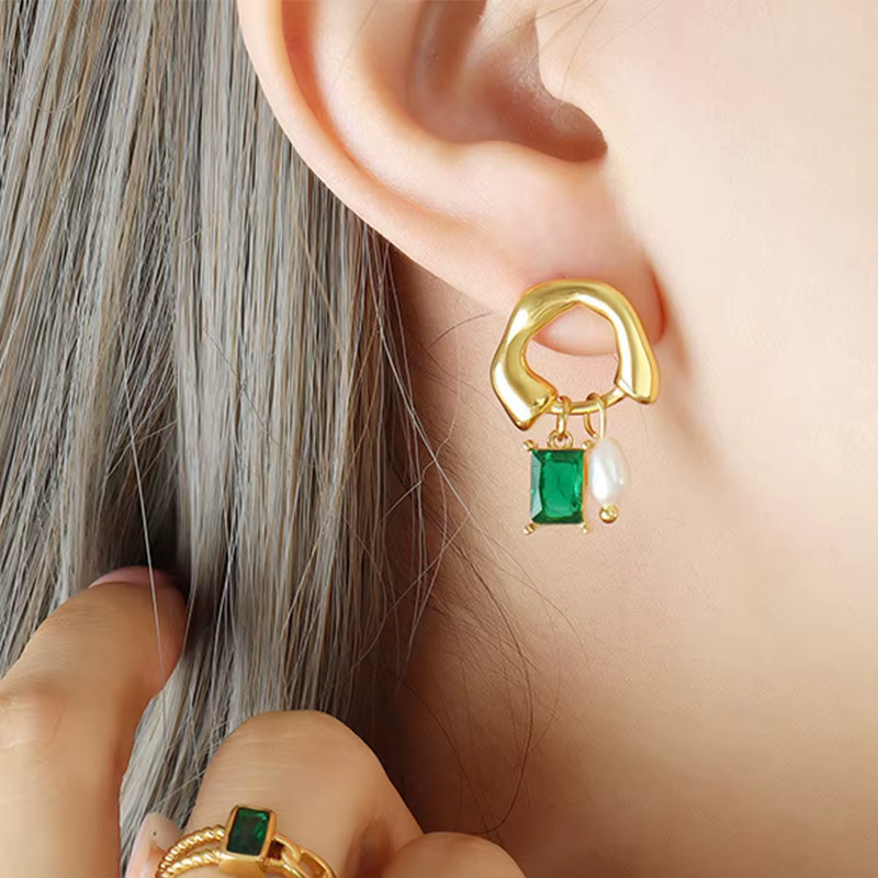 Boucles d'oreilles carrées en cristal vert pour femmes