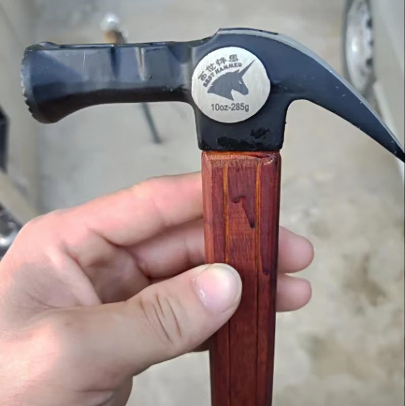 Marteau à griffes de travail