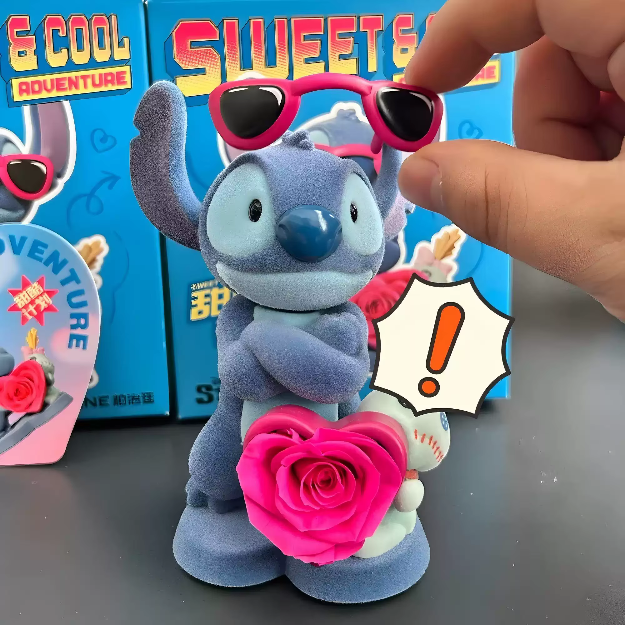 Boîte Mystère Fleur Immortelle Stitch – Figurine de 10 cm