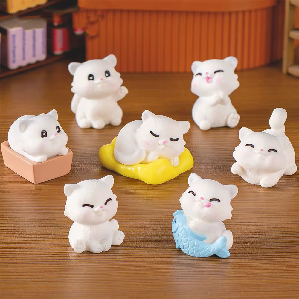 Figurines d'animaux Mini chat mignon
