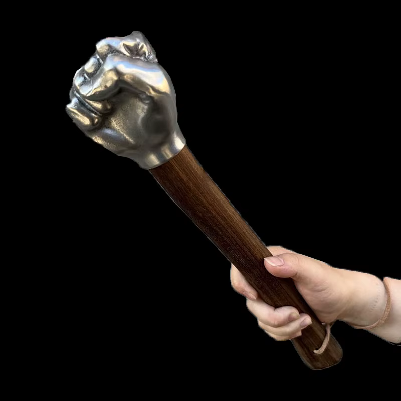 Marteau de poing, marteau d'ornement artisanal avec manche en bois