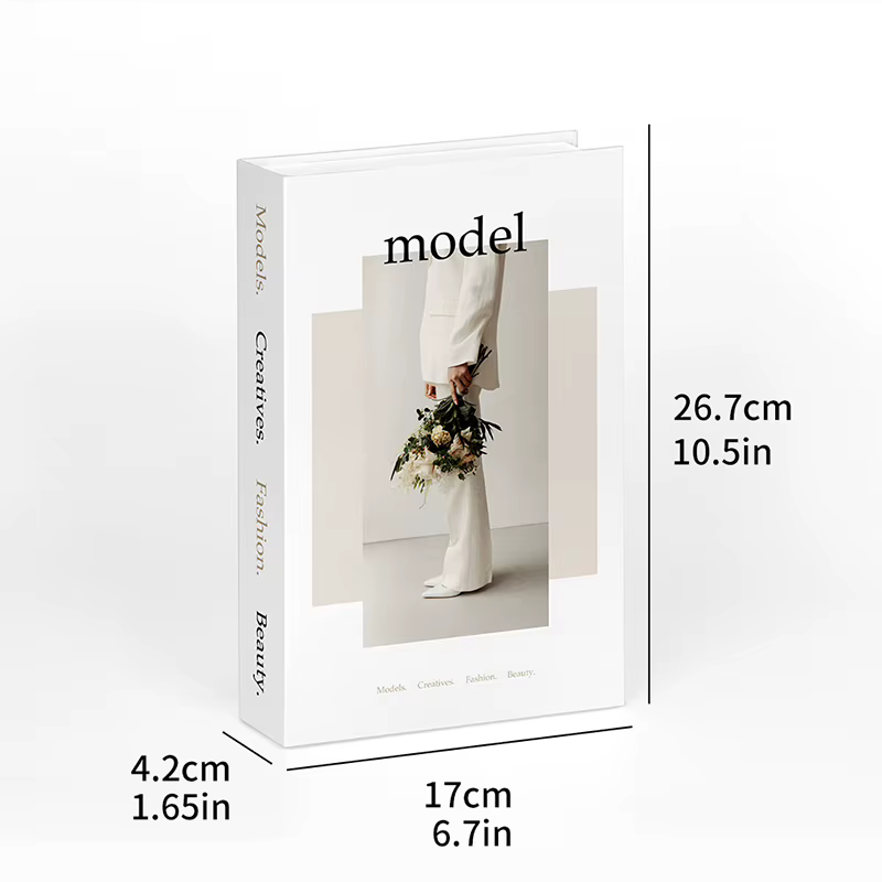 Faux livres de décoration à la mode