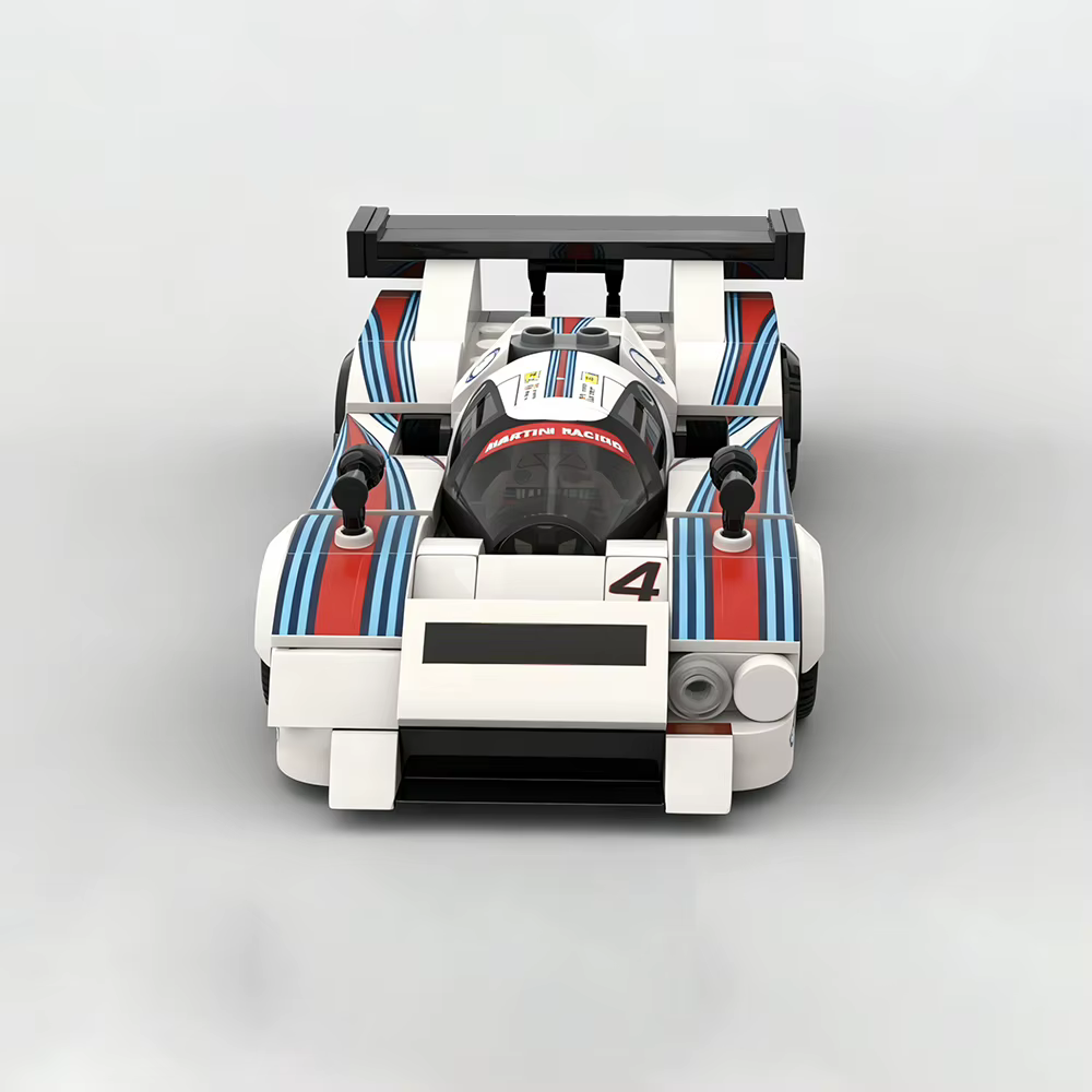 Nouveau modèle de voiture de course Lancia LC2 Martini pour la 24h de Le Mans