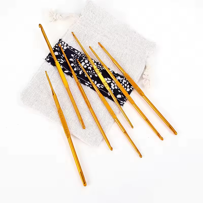 Crochets à double extrémité dorés
