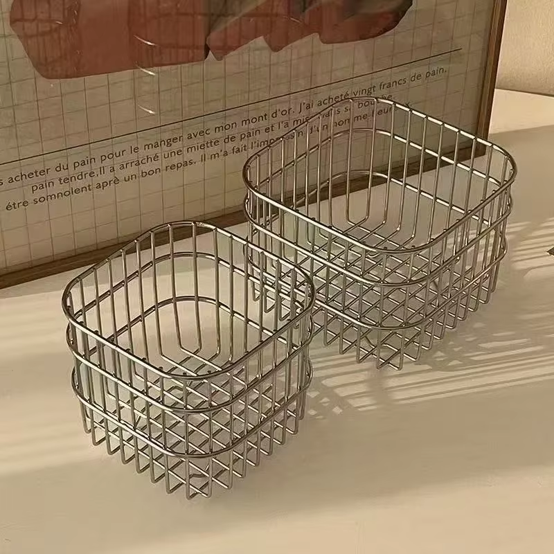 Panier de rangement carré en métal