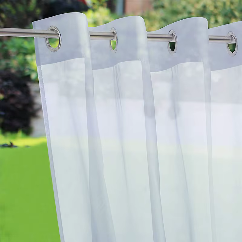 Voilages imperméables pour patio