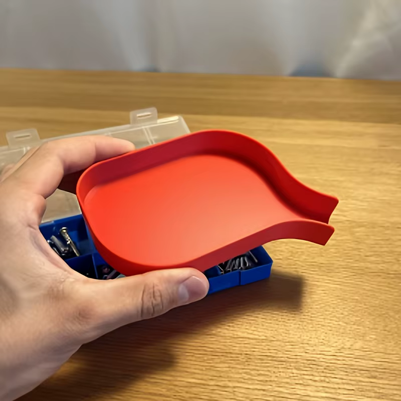 Plateau en plastique durable avec butée de retenue