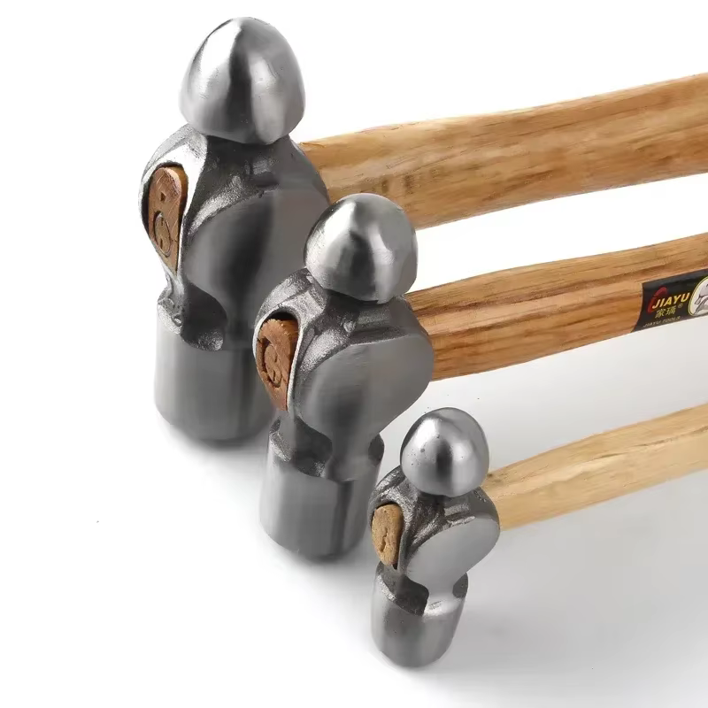 Marteau rond à manche en bois