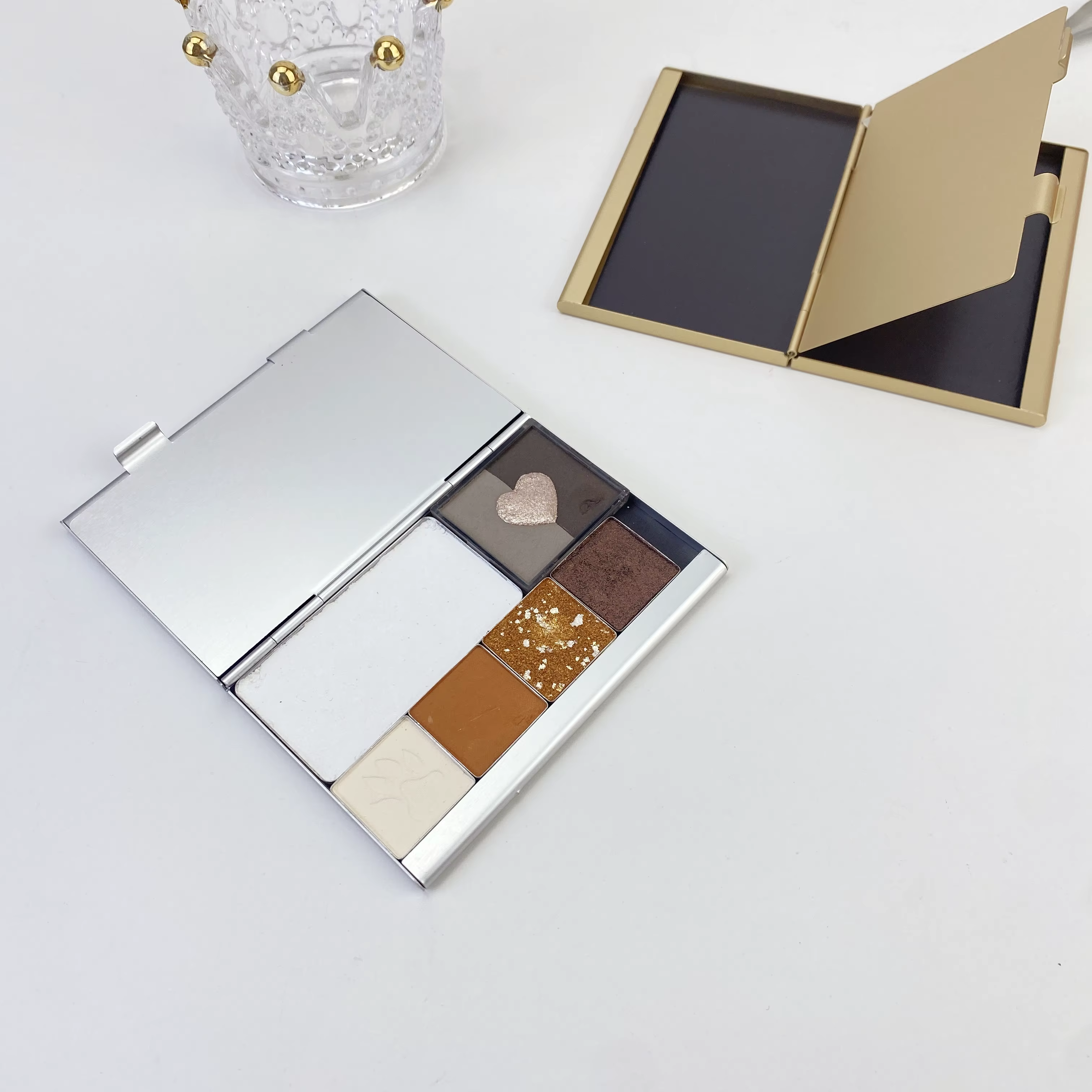 Boîte magnétique ultra-fine en aluminium à double couche DIY compacte - Étui rechargeable pour fards à paupières et blush